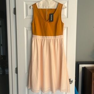 Mod Cloth yellow/off white dress. NWT- large